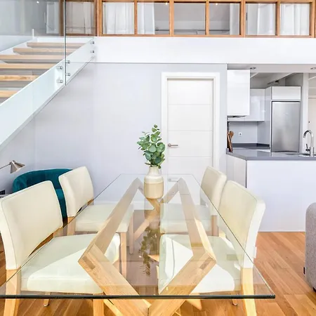 Sebastian Souviron In By Solaga Homes Apartment Málaga