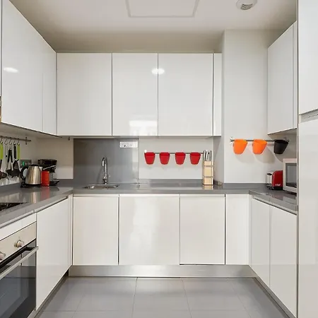 Sebastian Souviron In By Solaga Homes Apartment Malaga