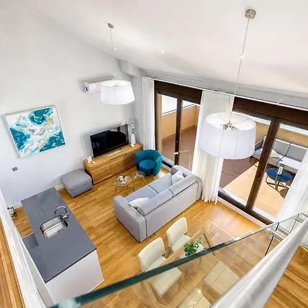 Sebastian Souviron In By Solaga Homes Apartamento